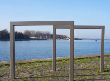 stalen fietsenrekken
