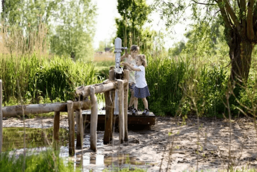 waterpomp speeltuin